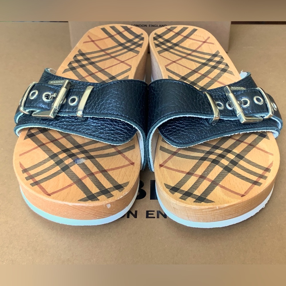 Burberry Sandals - Picture 8 of 15